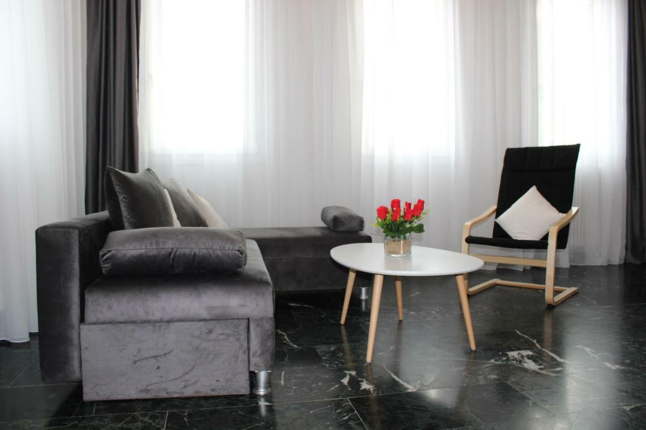 Old Town Apartment With Sea View Kavála ภายนอก รูปภาพ